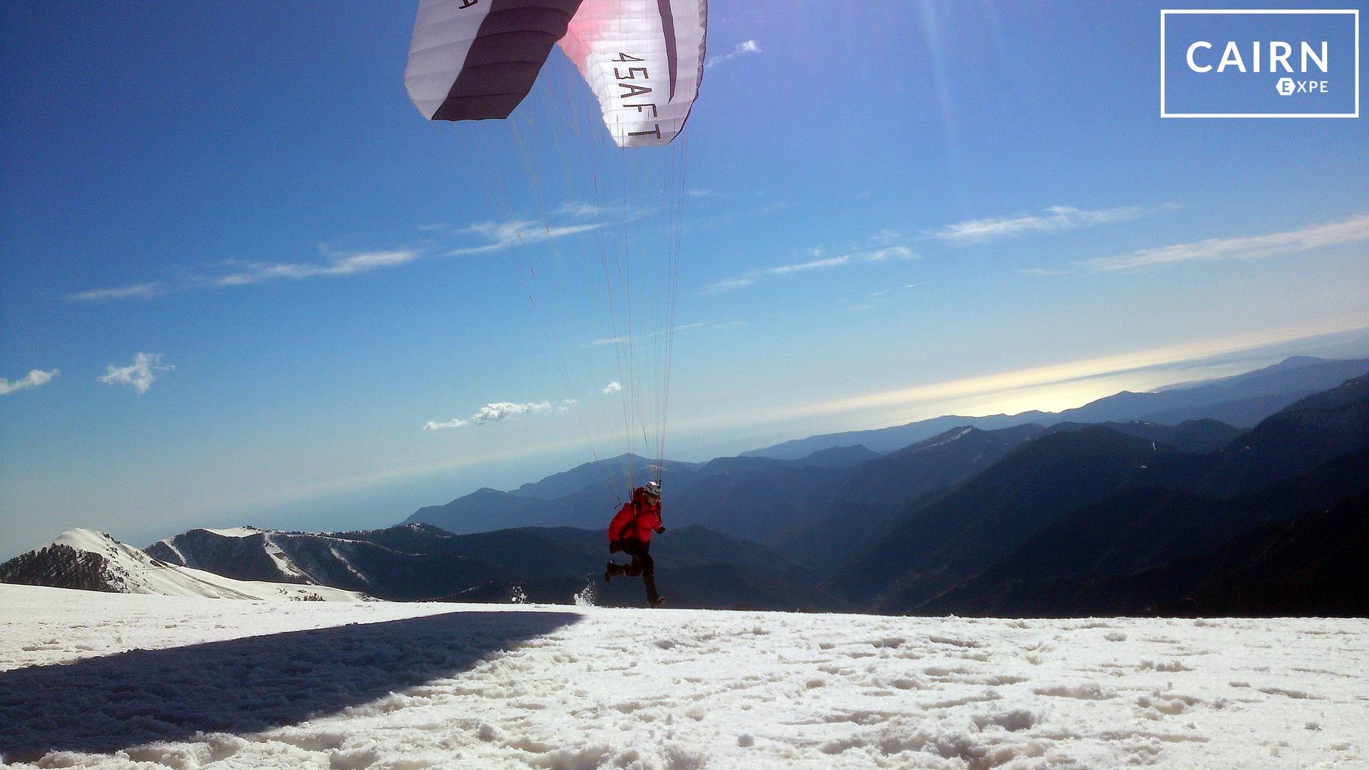 décollage-parapente-neige-alpes-maritimes