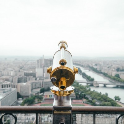 La Tour EIFFEL