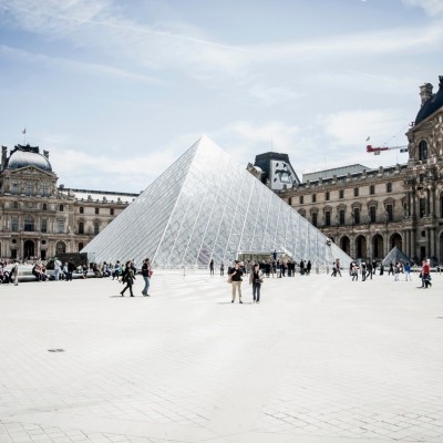 Le LOUVRE