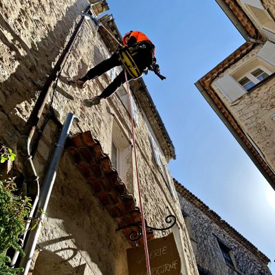 Travaux acrobatiques Saint Paul de VenceIMG_1084