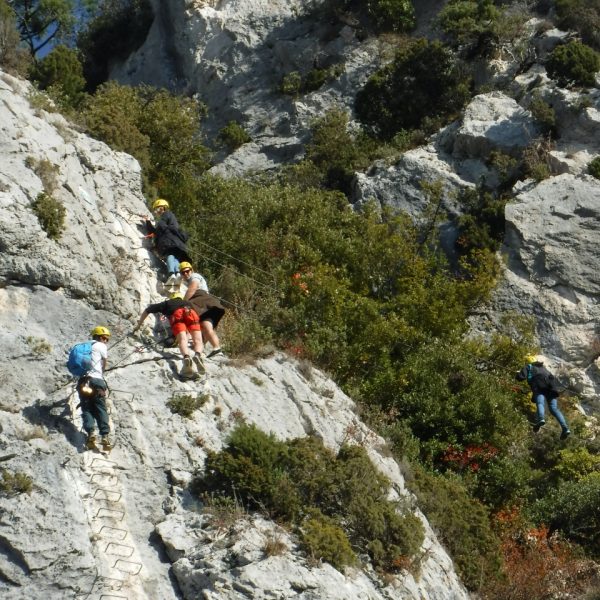 Team Building Via Ferrata IDÉES TEAM BUILDING COVID ALPES-MARITIMES