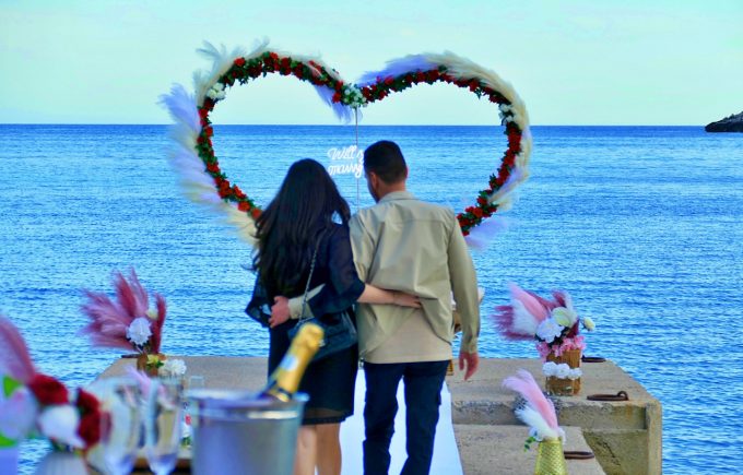coeur plage demande mariage insolite