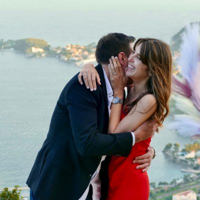 couple demande en mariage coeur